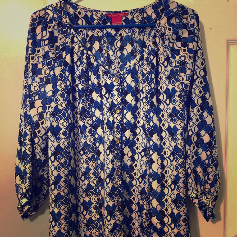 Belk blue/black/white patterned blouse